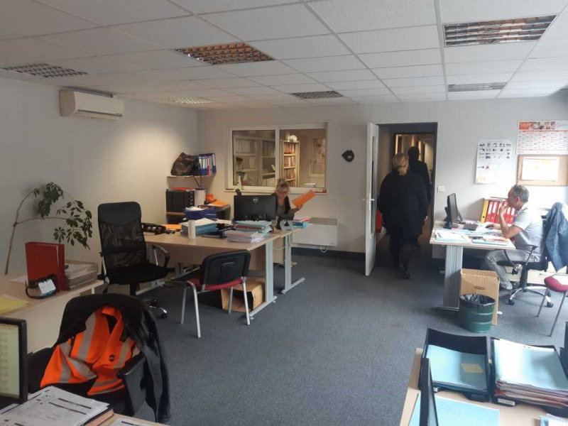 Location Bureau Vitry Sur Seine 94 902 M 10 526 Mois Seloger Bureaux Commerces