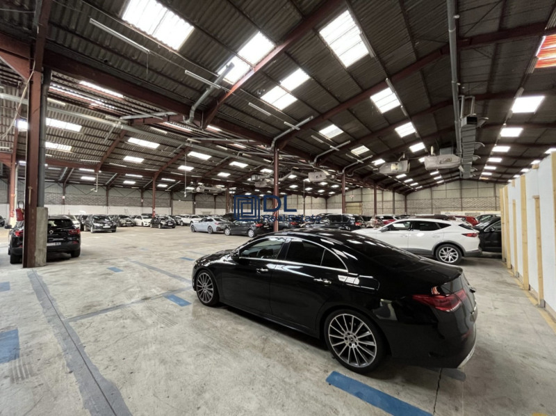 Location Entrepôt de 650 m² Thiverval-Grignon