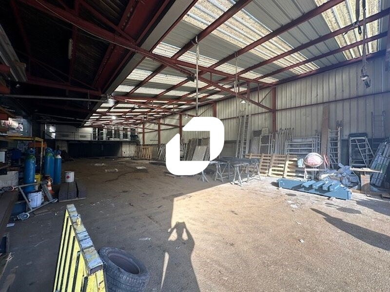 Location Local d'activités de 665 m² Saint-Denis