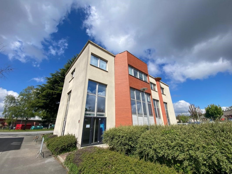 Location Bureau La Courneuve (93) Waldeck Cachin de 175 m² dispo immédiate
