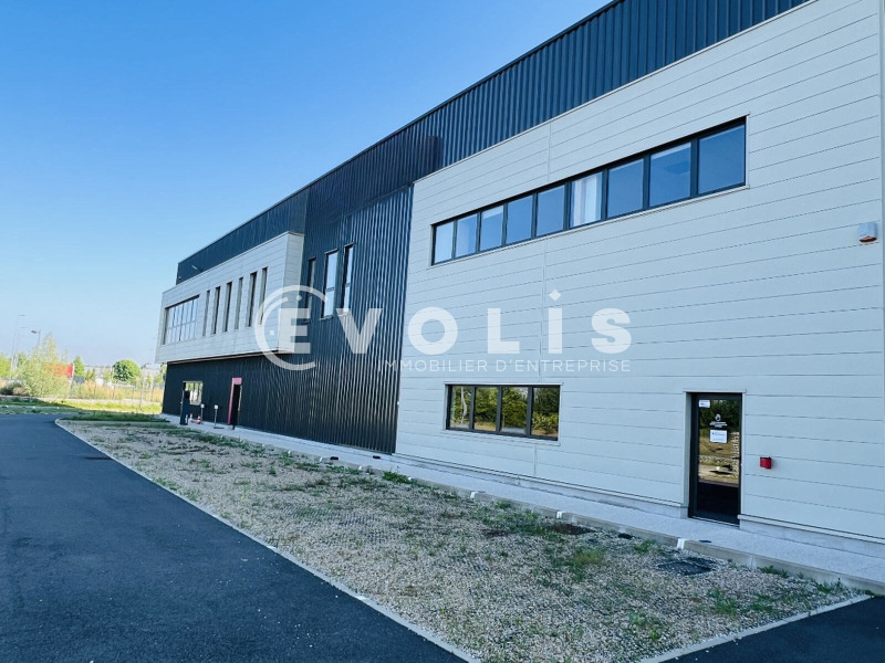 Location Local d'activités de 7213 m² Brie-Comte-Robert Leclerc-Verdun Nord Est