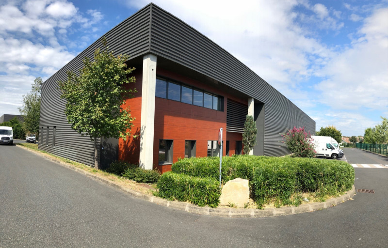 Location Local d'activités de 1247,6 m² Gonesse