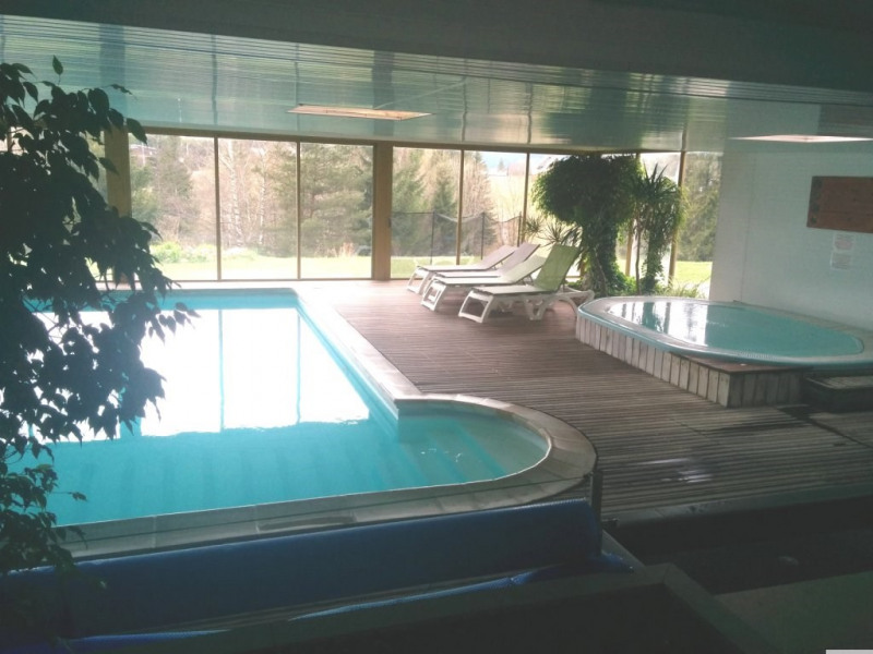 piscine couverte + jacuzzi