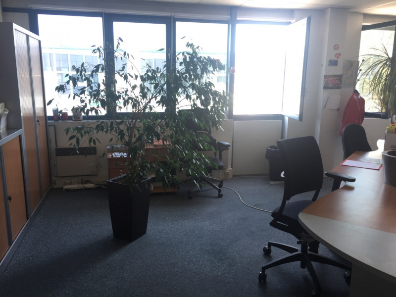 Le Bureau Fresnes : Bureaux à louer parc medicis fresnes jll