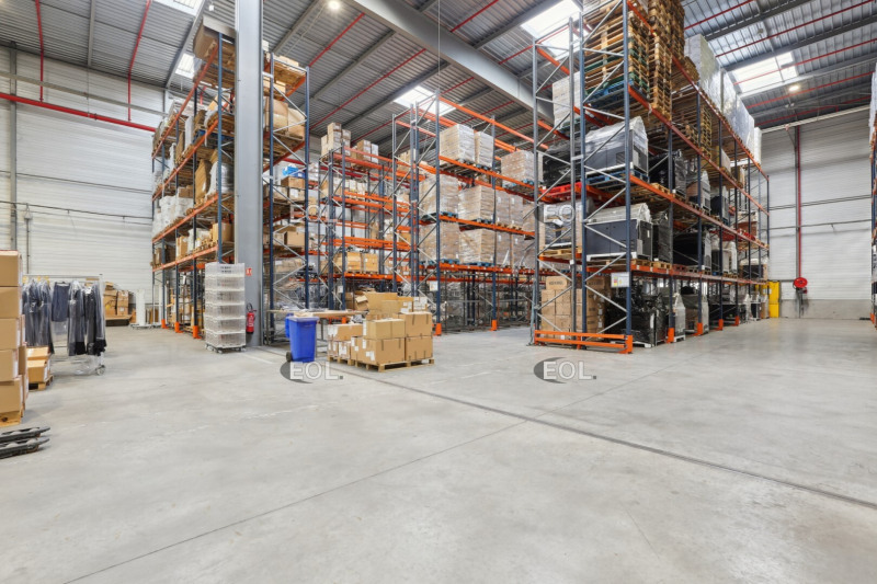 Location Entrepôt de 2850 m² Brie-Comte-Robert Leclerc-Verdun Nord Est