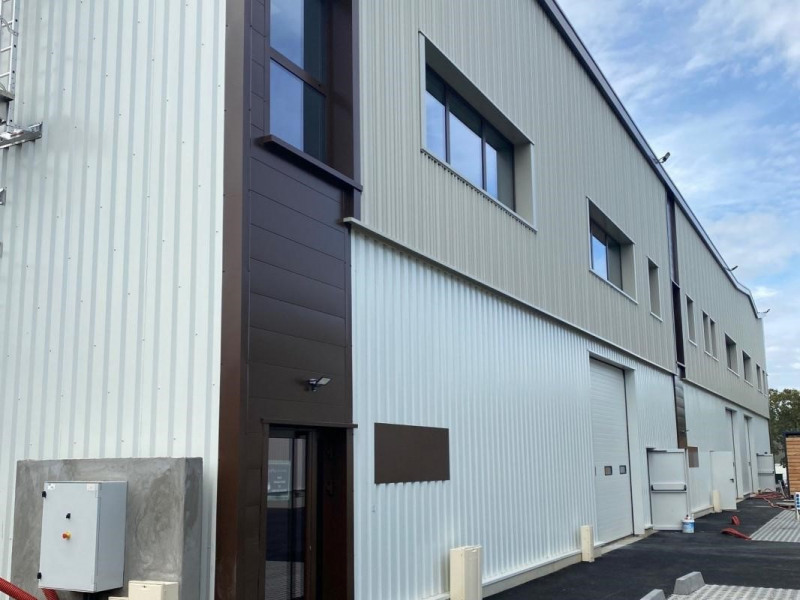 Location Local d'activités / Entrepôt Osny