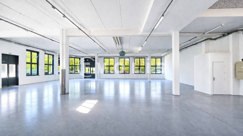 Location Local d'activités de 550 m² Fresnes Cerisaie-Medicis