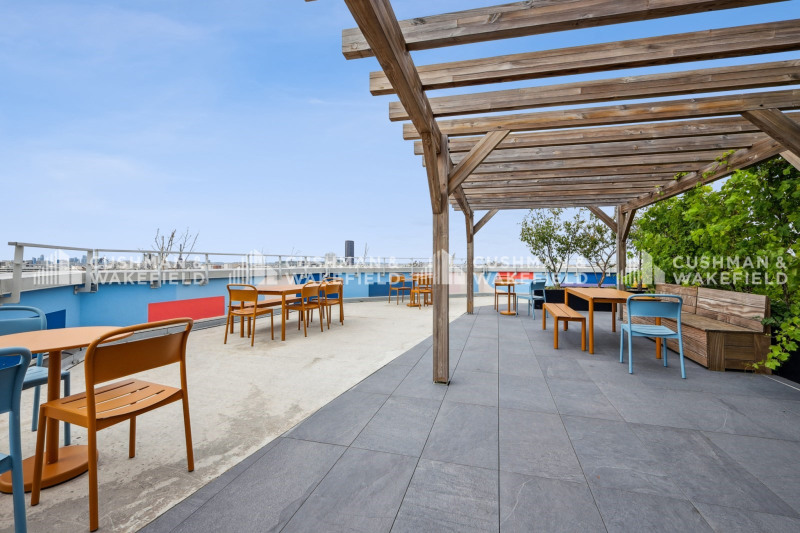 Location Bureau de 371 m² Montrouge Aristide Briand