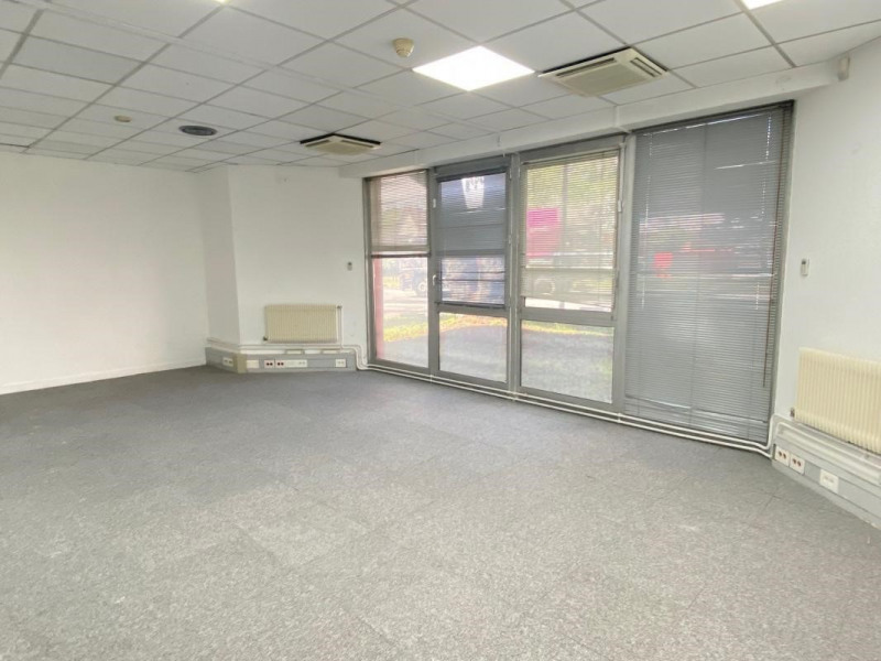 Location Bureau La Courneuve (93) Waldeck Cachin de 175 m² dispo immédiate