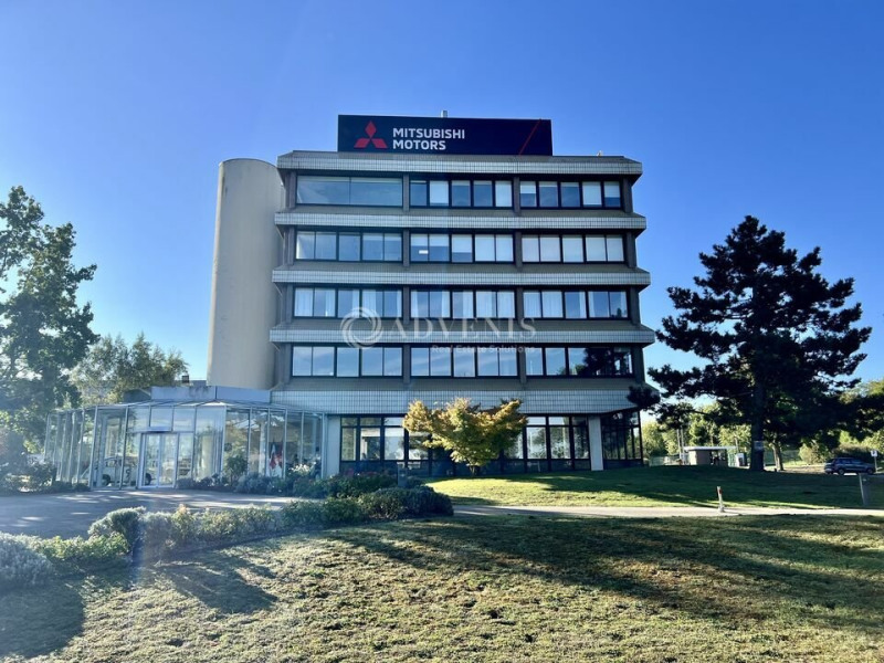 Location Bureau de 758 m² Saint-Ouen-l'Aumône Bethunes