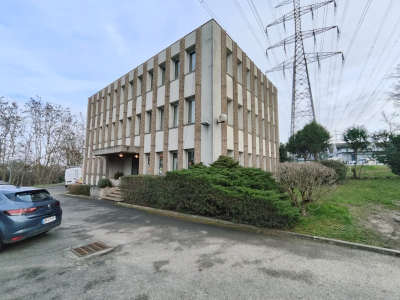 Location Bureau de 216 m² Igny Sud