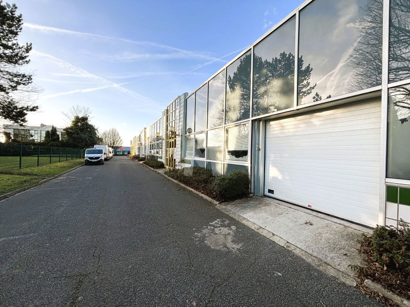 Location Local d'activités de 650 m² Villebon-sur-Yvette Les Casseaux