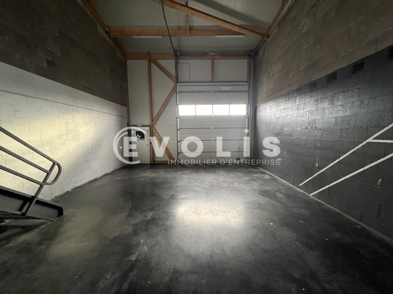 Location Local d'activités de 140 m² Combs-la-Ville Bois l'Eveque