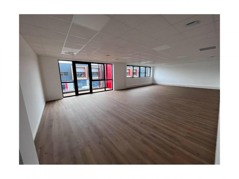 Location Local d'activités Éragny (95) de 850 m² dispo immédiate