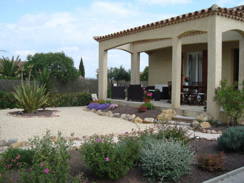 Villa sur 470 m2 clôturée avec parking privé