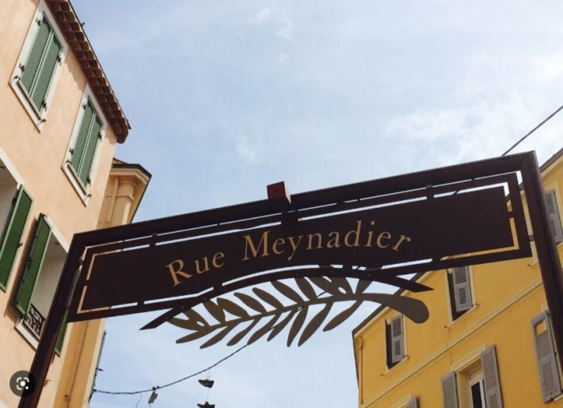 Location Local commercial Cannes