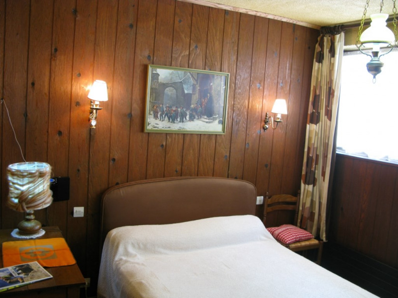 Chambre confortable avec vue sur montagne