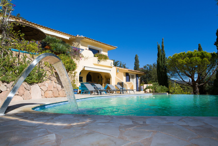 Villa de Charme avec vue exceptionnelle sur la Méditerranée