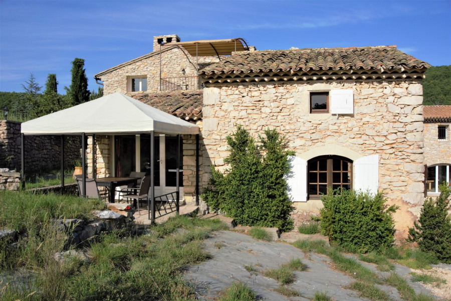 Gite De Vacances A Simiane La Rotonde En Provence Alpes Cote D