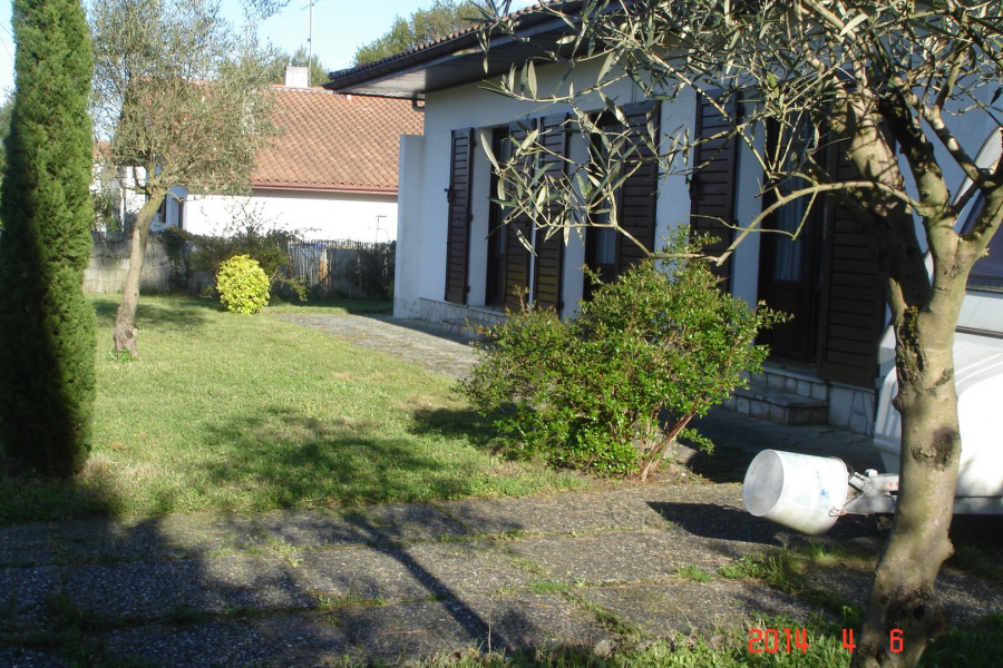 Vue villa côté façade