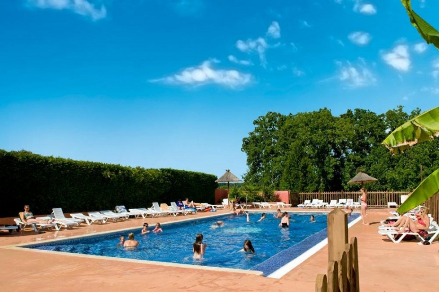 Hebergement Insolite De Vacances A Les Eyzies De Tayac Sireuil En Aquitaine Pour 20 Pers Seloger Vacances