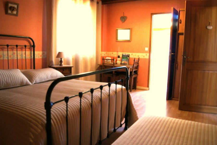 Chambre D Hotes De Vacances A Saint Diery En Auvergne Pour 3 Pers