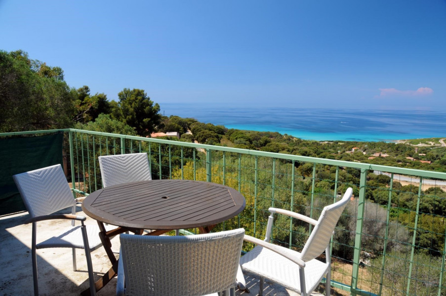 Appartement De Vacances A L Ile Rousse En Corse Pour 4 Pers