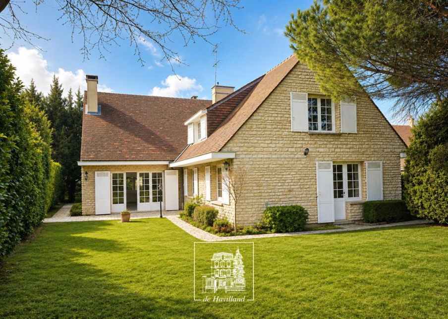 Maison de luxe à louer à Chambourcy