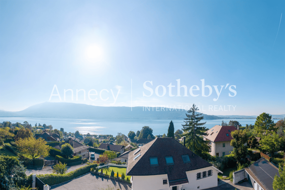 Luxury apartment for sale in Veyrier-du-Lac