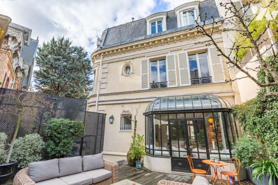 Maison de ville à vendre dans le quartier Muette Sud