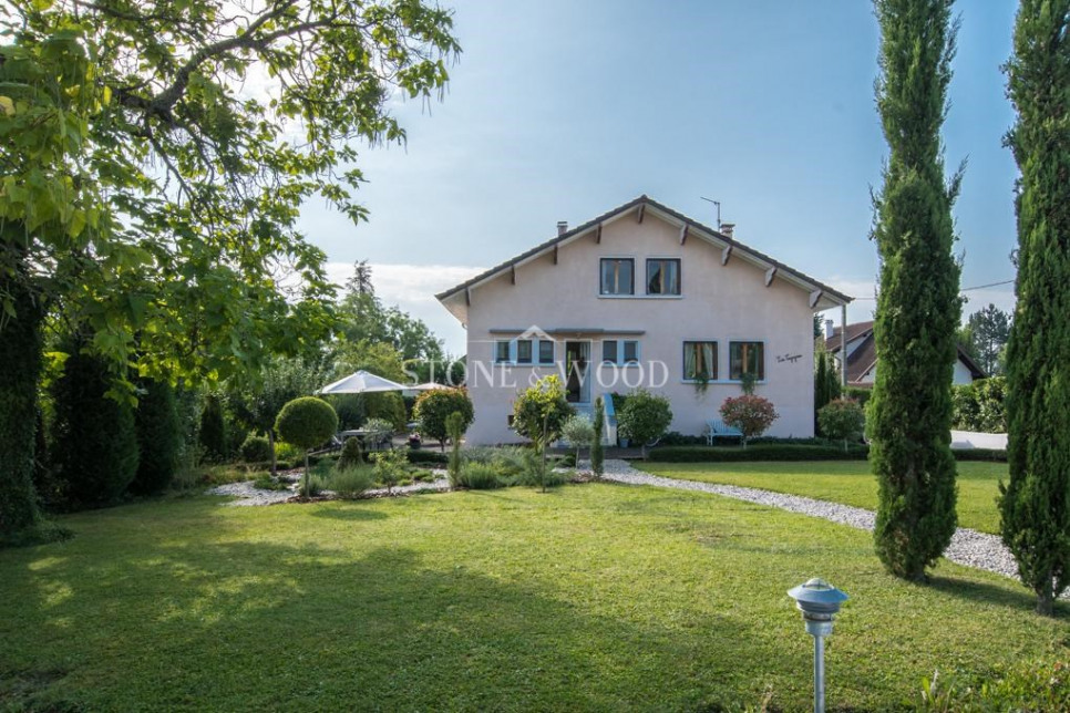 Propriete De Luxe A Vendre A Prevessin Moens 890 000 6