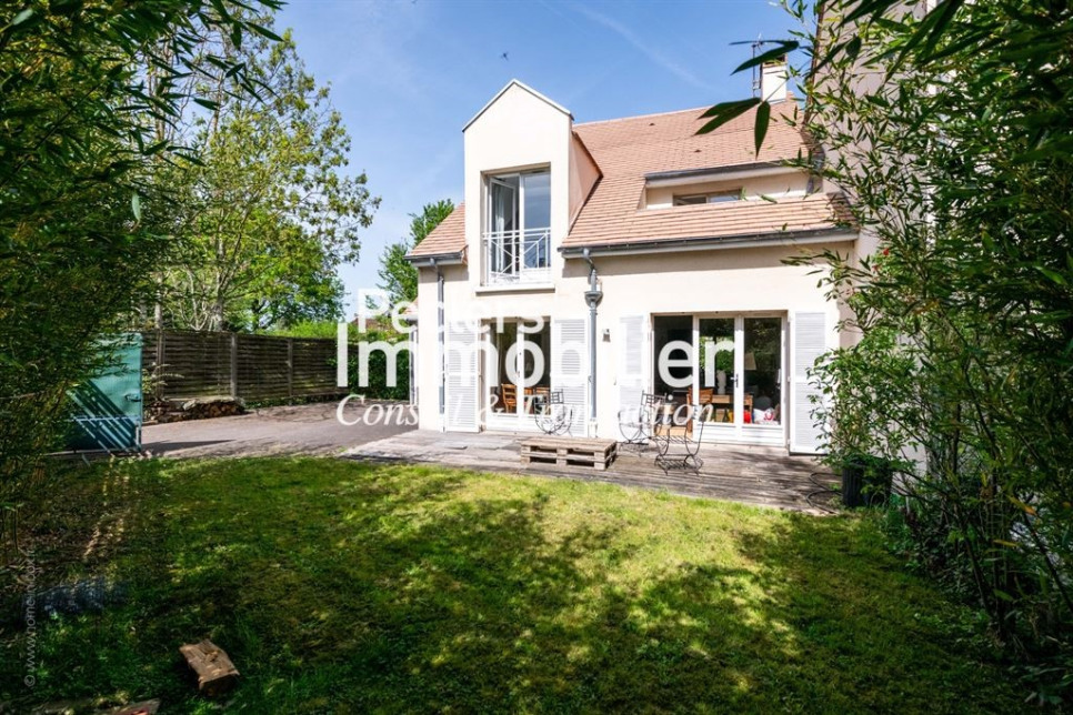 Luxury house for sale in the district Buzenval