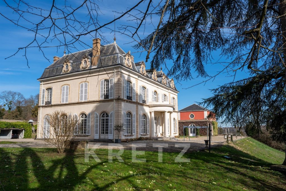 Maison de maître à vendre dans le quartier Charlier